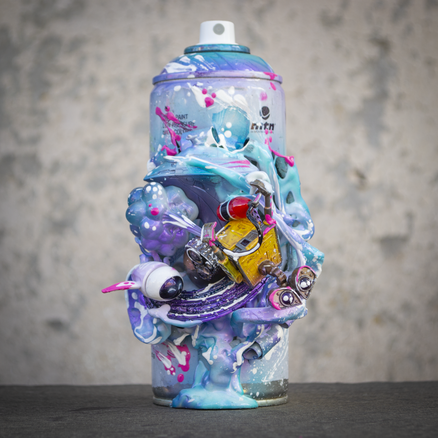 "WILD WALL-E” 7" BOMBER