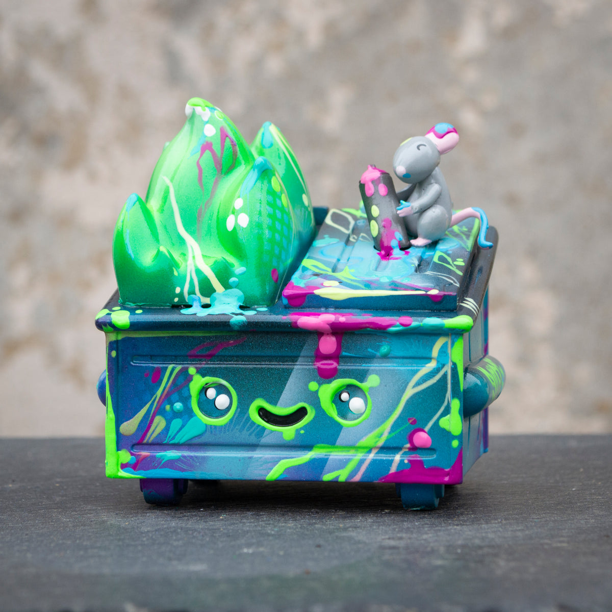 "WET PAINT." VERSION 4. KUSTOM